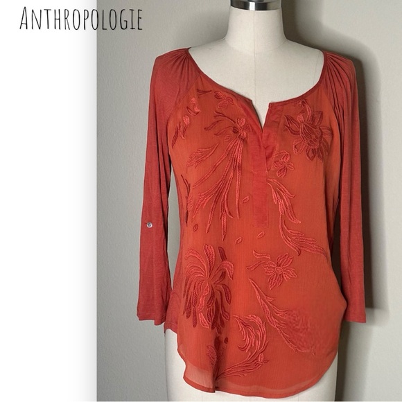 Anthropologie | Tiny Embroidered Fabric Contrasted Top Size S NWOT - Picture 1 of 10